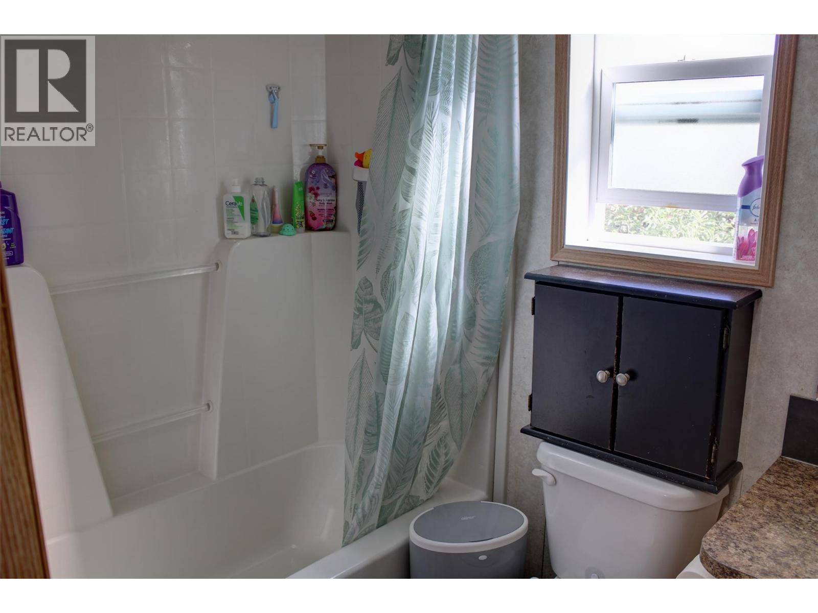 1034 Hillside Avenue, Chase, British Columbia  V0E 1M0 - Photo 9 - 10392407