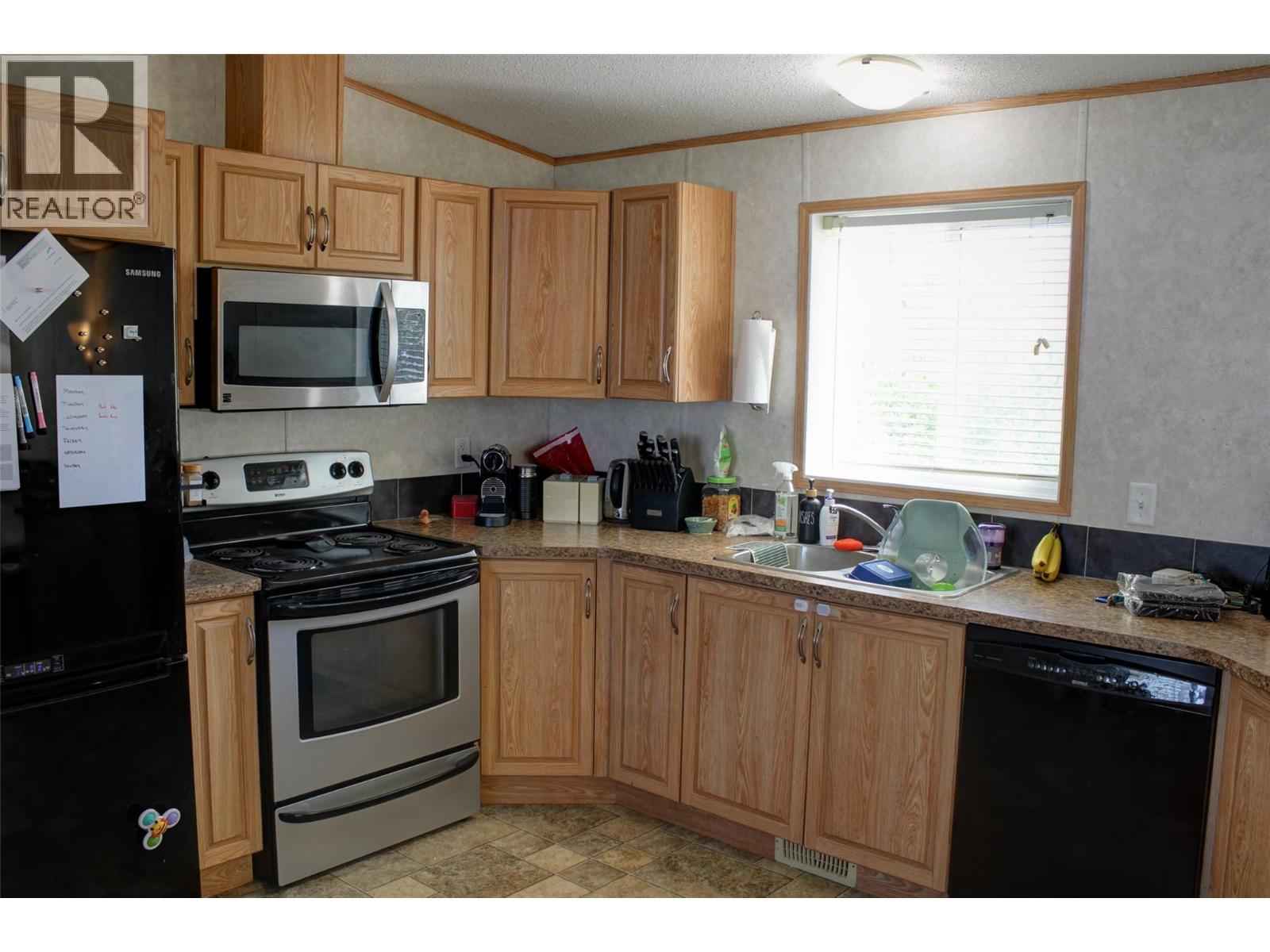 1034 Hillside Avenue, Chase, British Columbia  V0E 1M0 - Photo 4 - 10392407