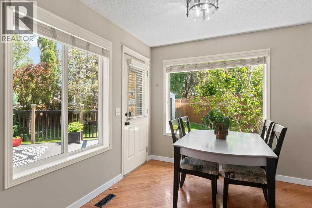 15 Valley Stream Circle NW, Calgary, Alberta  T3B 5V9 - Photo 10 - A2322674