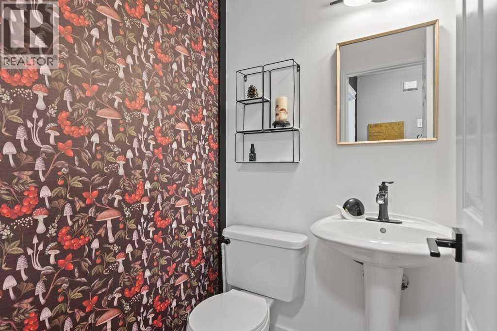 15 Valley Stream Circle NW, Calgary, Alberta  T3B 5V9 - Photo 11 - A2322674