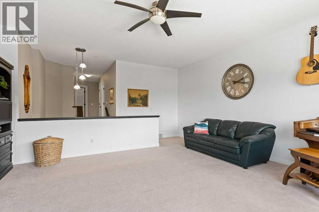 15 Valley Stream Circle NW, Calgary, Alberta  T3B 5V9 - Photo 17 - A2322674