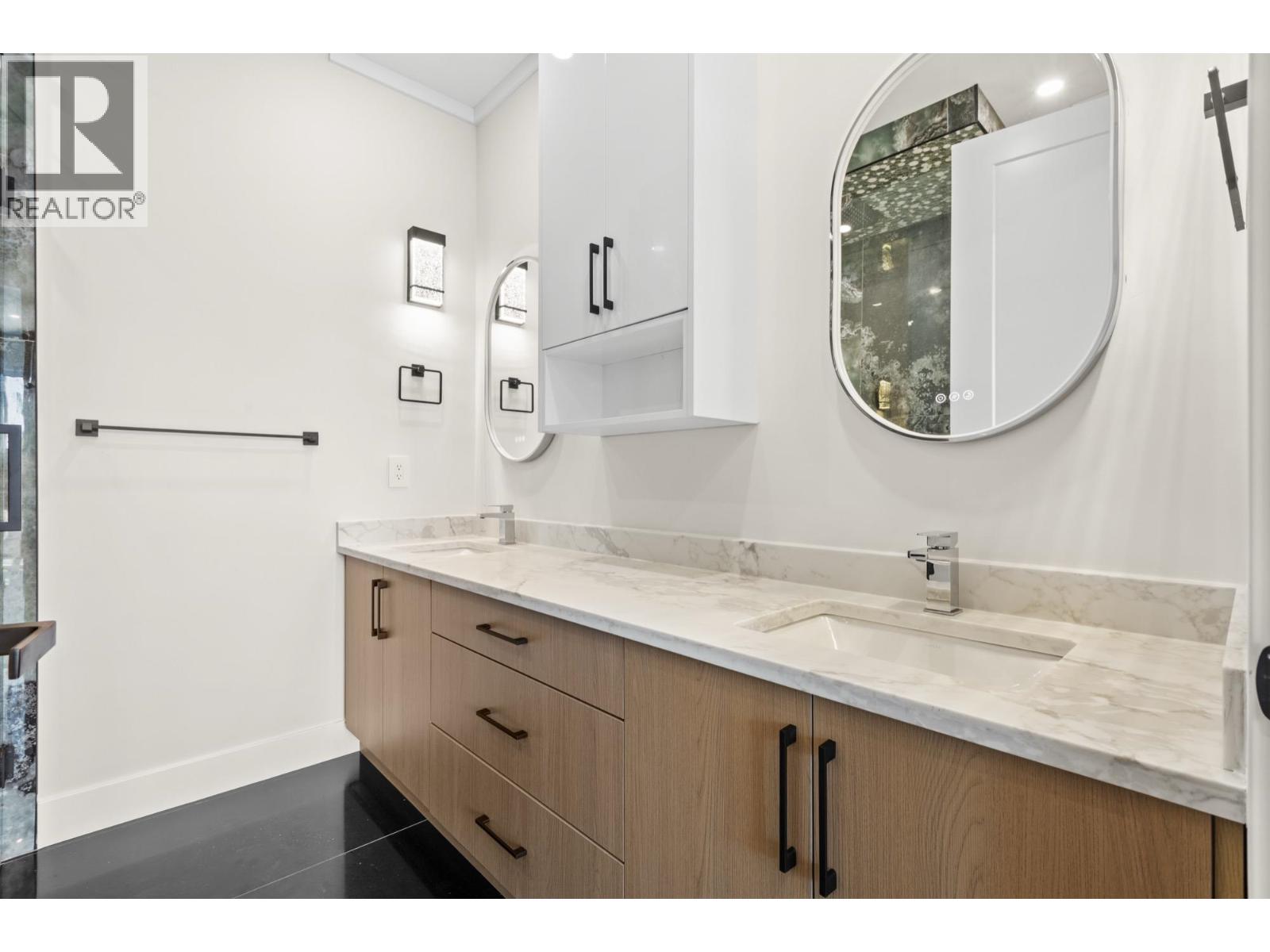 134 E 63rd Avenue, Vancouver, British Columbia  V5X 2J6 - Photo 25 - R3139907