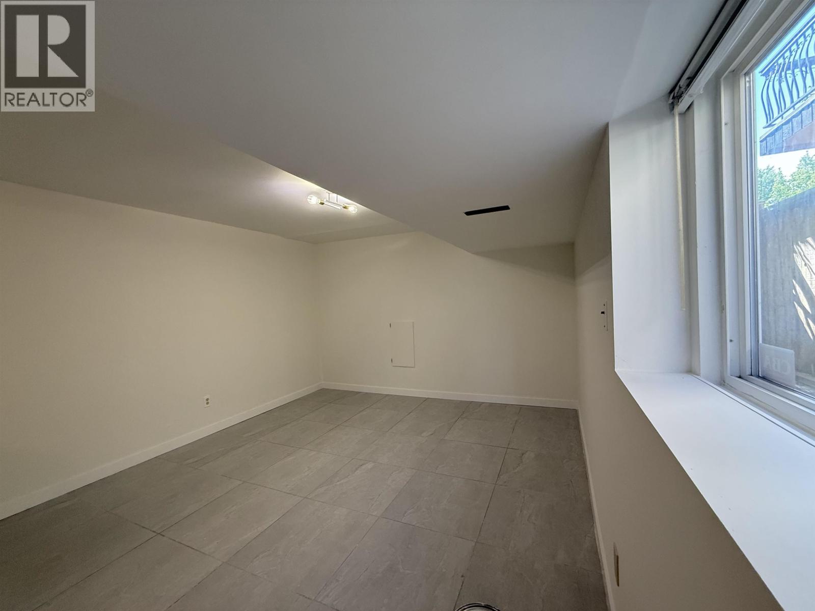 5828 Kerr Street, Vancouver, British Columbia  V5R 4C1 - Photo 24 - R3139942