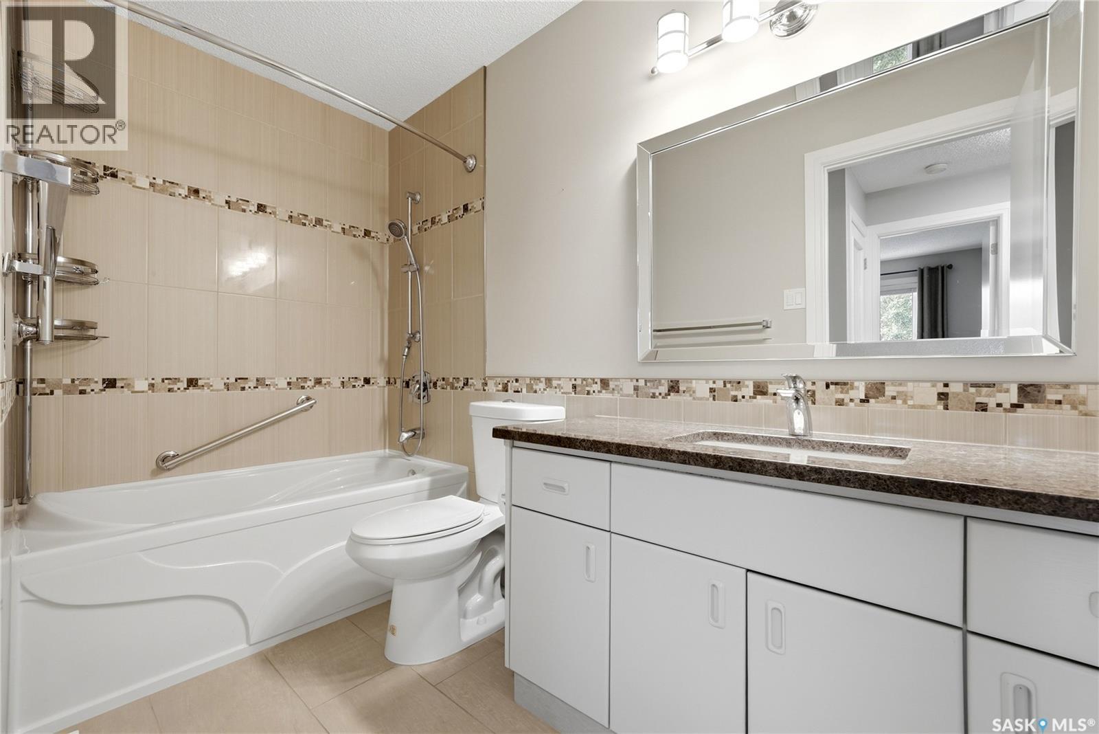 1010 Wascana Highlands, Regina, Saskatchewan  S4V 2J6 - Photo 23 - SK040466