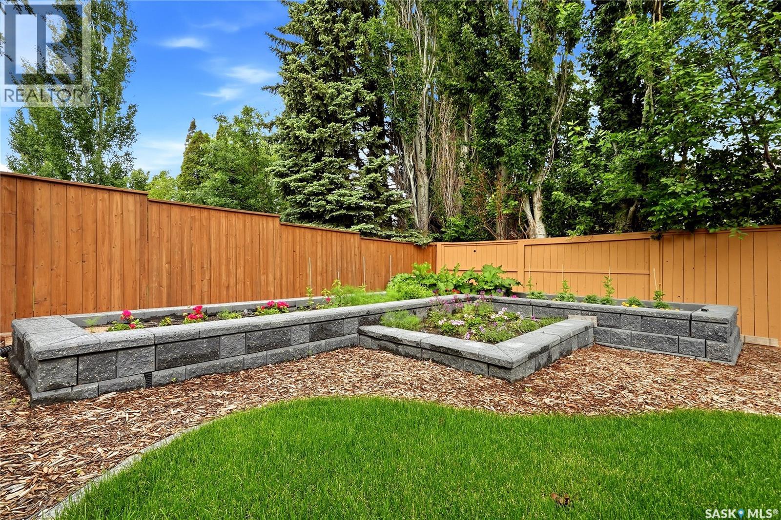 1010 Wascana Highlands, Regina, Saskatchewan  S4V 2J6 - Photo 35 - SK040466