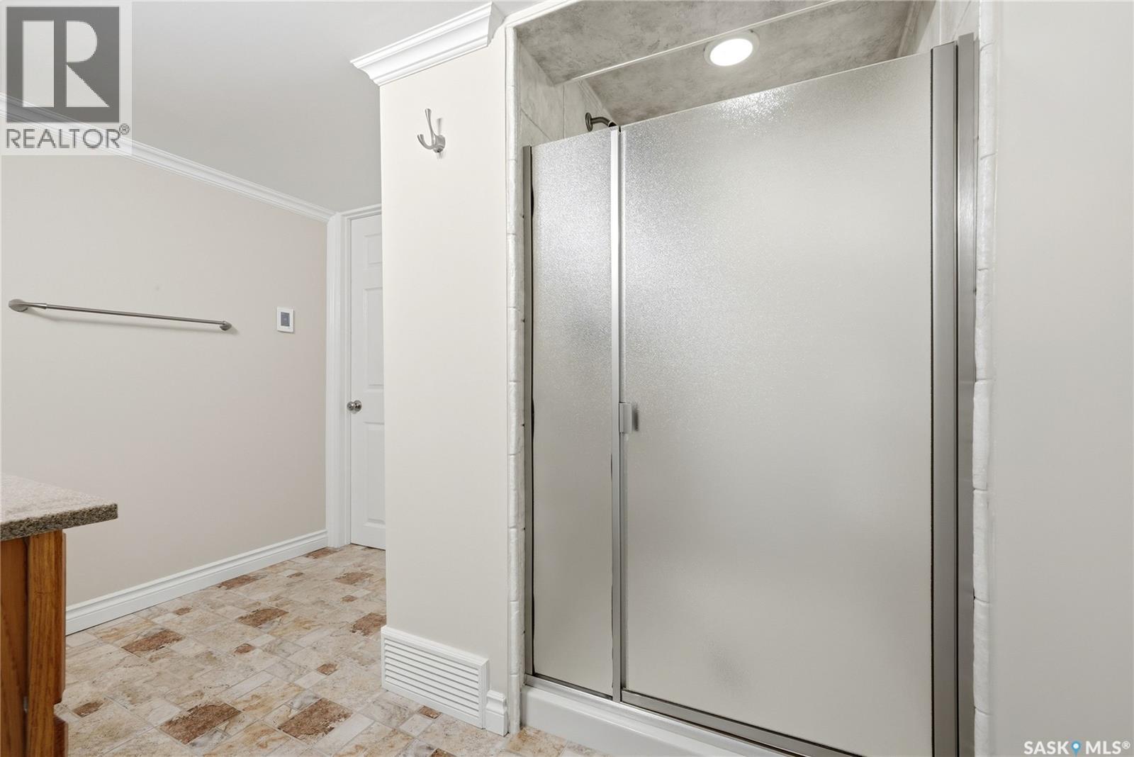 1010 Wascana Highlands, Regina, Saskatchewan  S4V 2J6 - Photo 31 - SK040466
