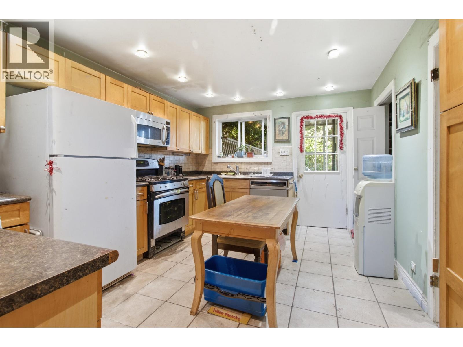 5990 Irmin Street, Burnaby, British Columbia  V5J 1Z1 - Photo 7 - R3139362