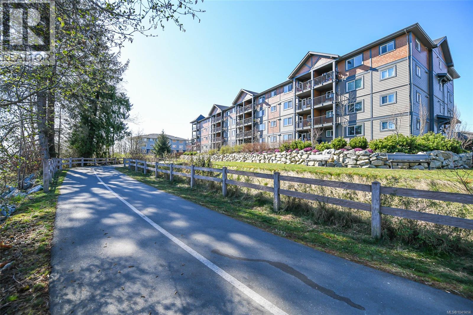 415 1944 Riverside Lane, Courtenay, British Columbia  V9N 0E5 - Photo 4 - 1041414