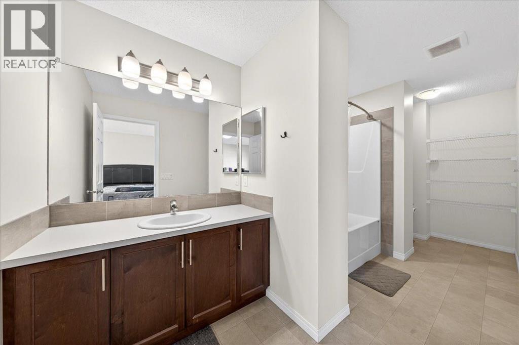15 Savanna Parade, Calgary, Alberta  T3J 0V7 - Photo 27 - A2322105