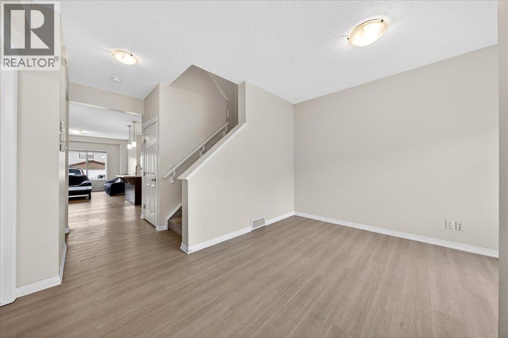 15 Savanna Parade, Calgary, Alberta  T3J 0V7 - Photo 9 - A2322105