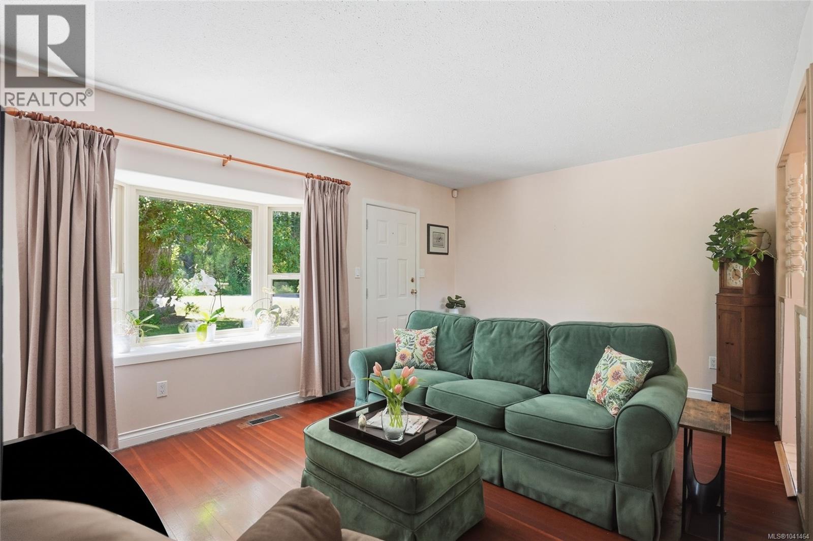 1559 Matterson Rd, Errington, British Columbia  V0R 1V0 - Photo 2 - 1041464