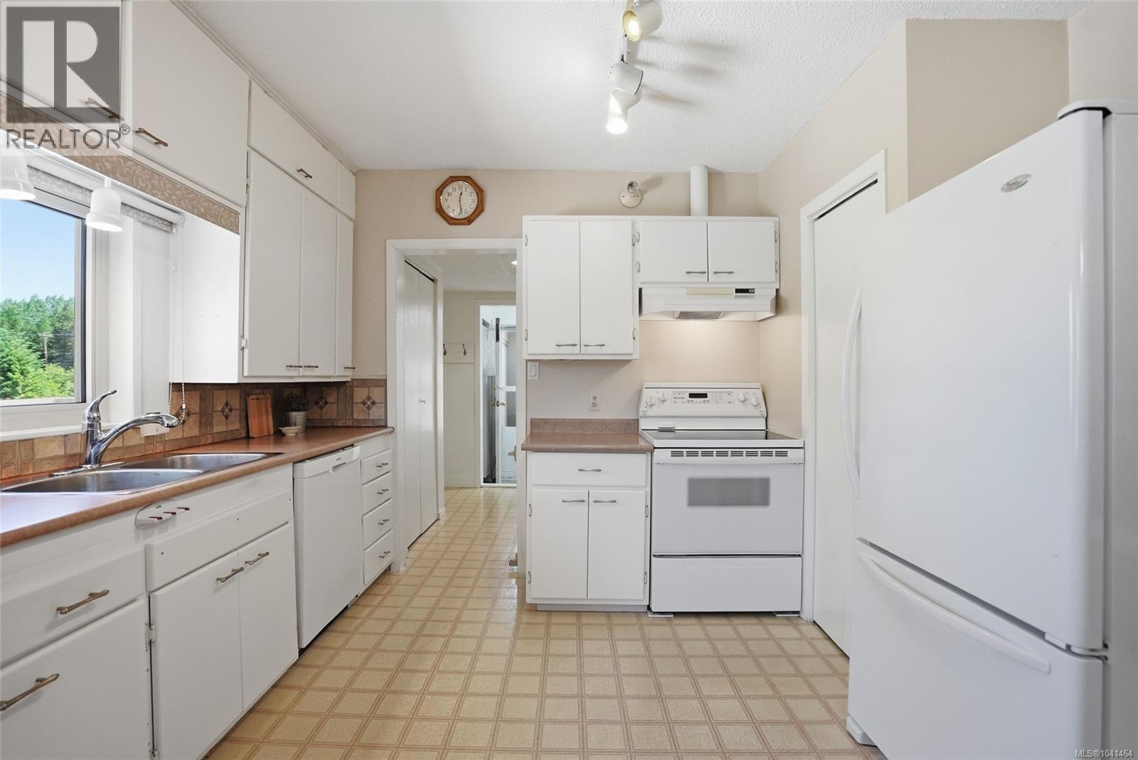 1559 Matterson Rd, Errington, British Columbia  V0R 1V0 - Photo 4 - 1041464