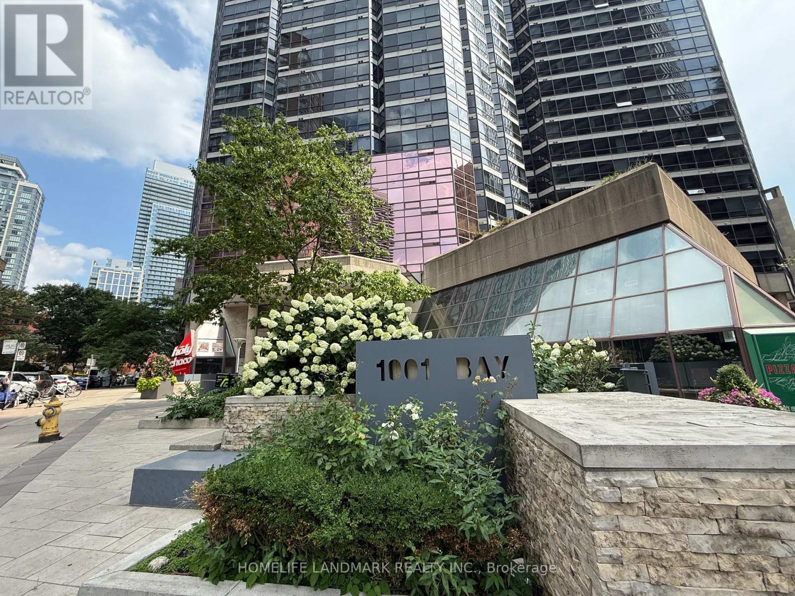 1106 - 1001 BAY STREET, Toronto, Ontario