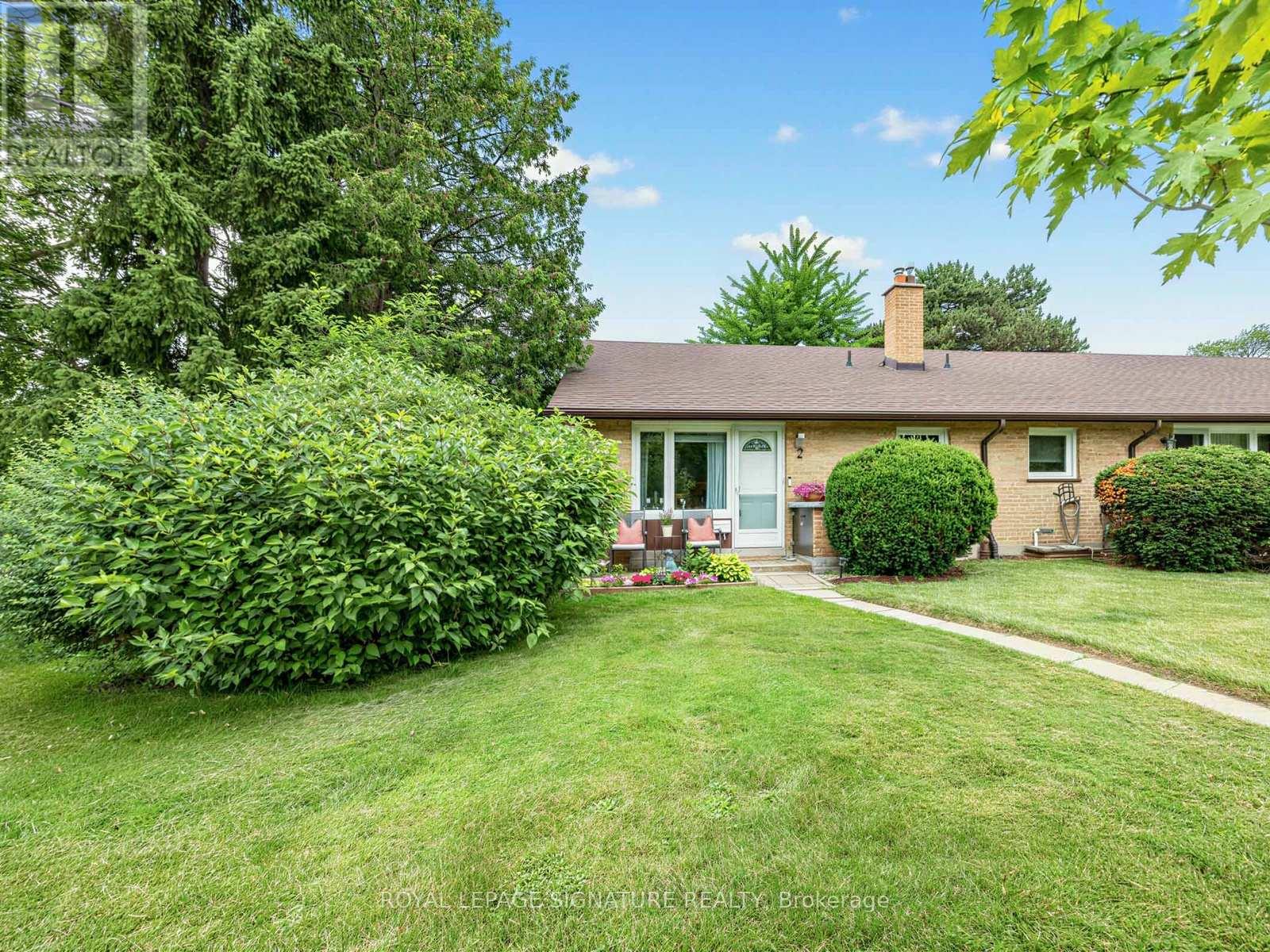 2 - 2 SOUTHILL DRIVE, Toronto, Ontario