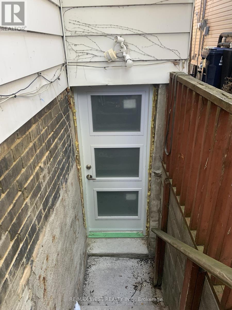 Basement - 76 Bellwoods Avenue, Toronto, Ontario  M6J 2P4 - Photo 3 - C13488832