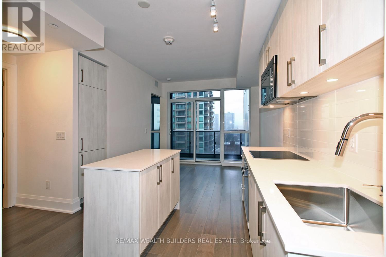 905 - 88 Cumberland Street, Toronto, Ontario  M5R 1A3 - Photo 4 - C13488932