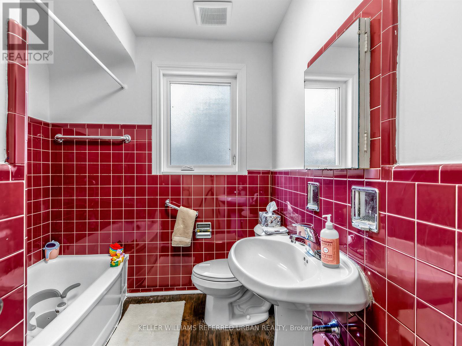 73 Prince Charles Drive, Toronto, Ontario  M6A 2H4 - Photo 18 - C13488958