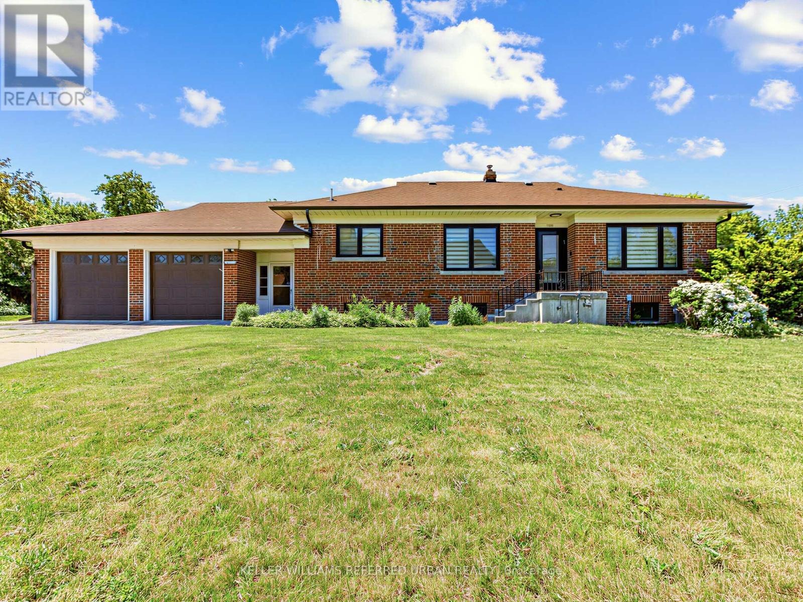 73 Prince Charles Drive, Toronto, Ontario  M6A 2H4 - Photo 4 - C13488958