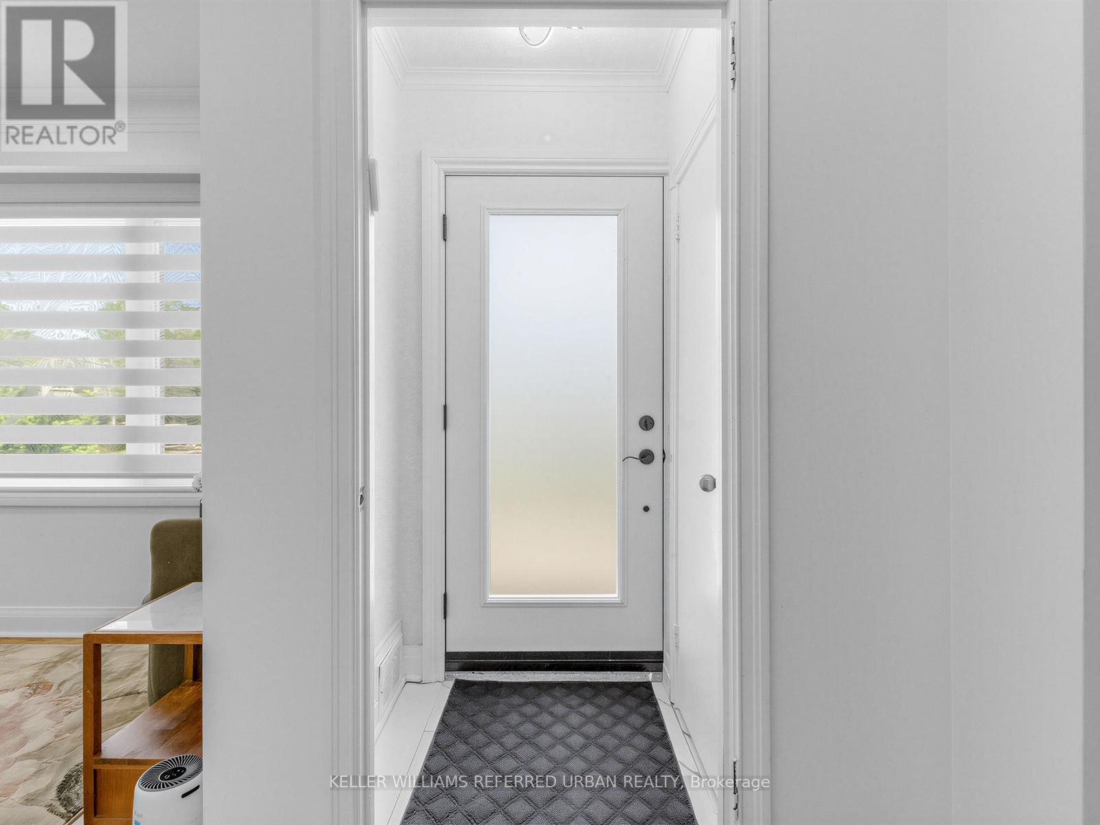 73 Prince Charles Drive, Toronto, Ontario  M6A 2H4 - Photo 6 - C13488958