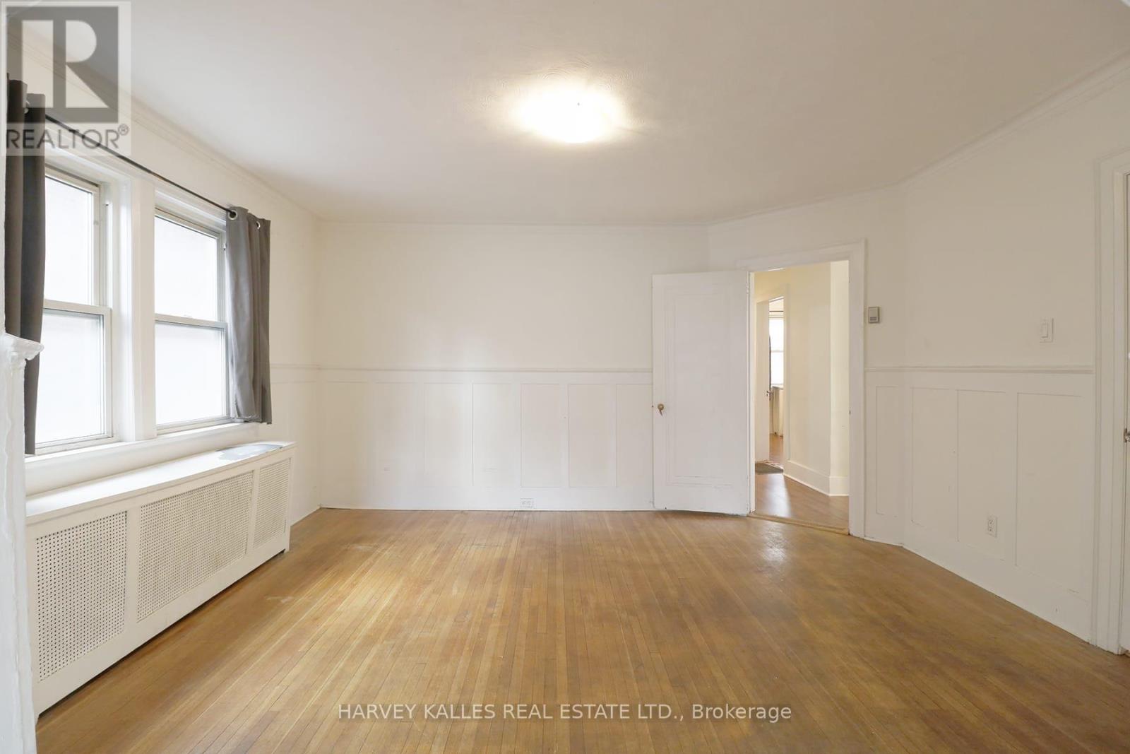 Main - 6 Poplar Plains Crescent, Toronto, Ontario  M4V 1E8 - Photo 11 - C13489014
