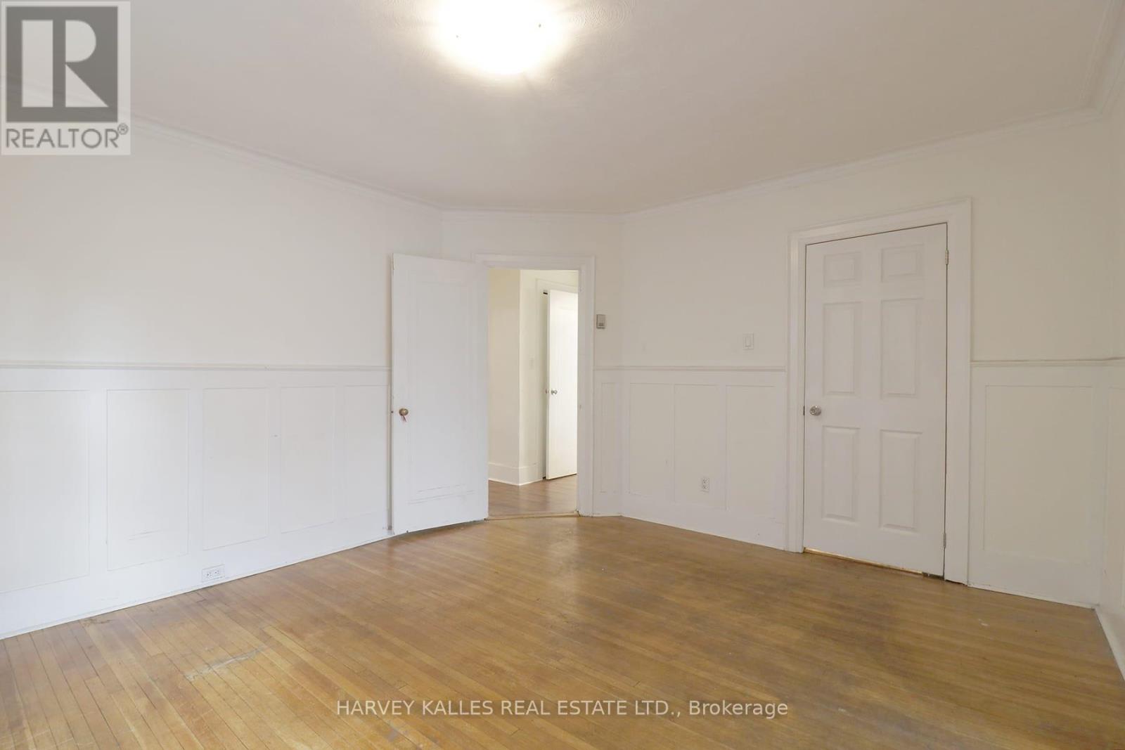 Main - 6 Poplar Plains Crescent, Toronto, Ontario  M4V 1E8 - Photo 13 - C13489014