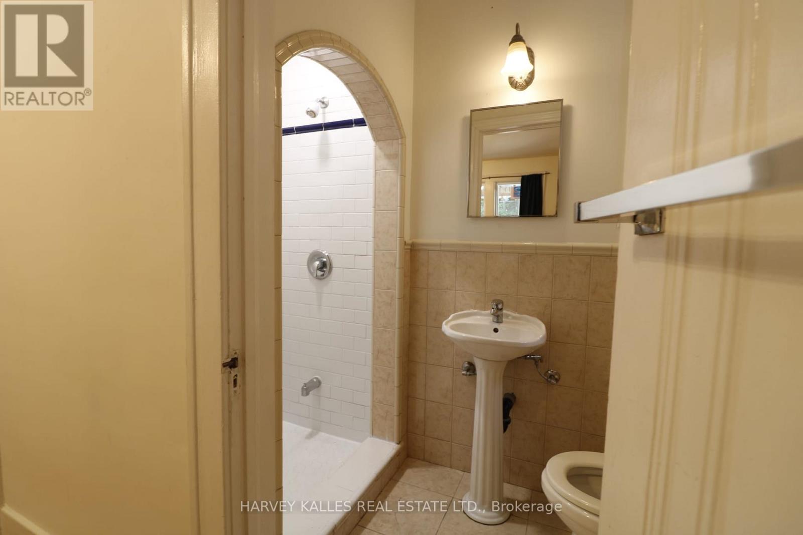 Main - 6 Poplar Plains Crescent, Toronto, Ontario  M4V 1E8 - Photo 18 - C13489014