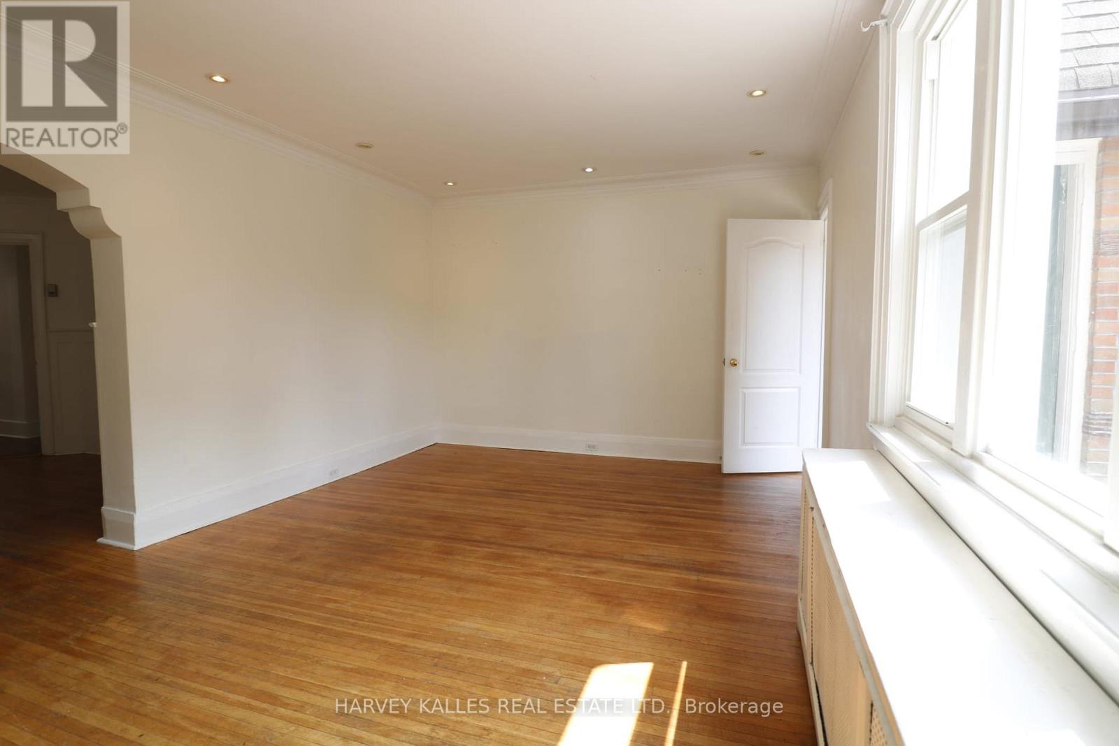 Main - 6 Poplar Plains Crescent, Toronto, Ontario  M4V 1E8 - Photo 20 - C13489014