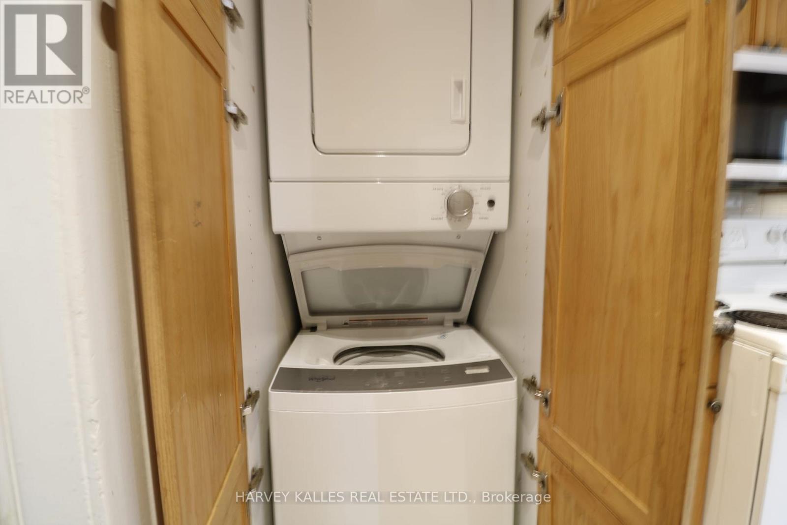 Main - 6 Poplar Plains Crescent, Toronto, Ontario  M4V 1E8 - Photo 21 - C13489014