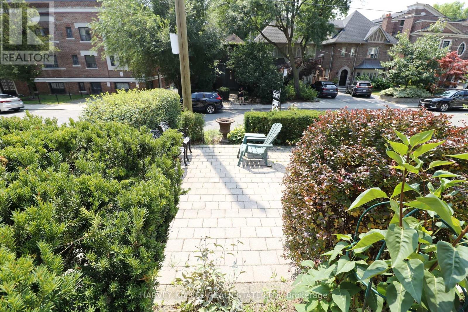Main - 6 Poplar Plains Crescent, Toronto, Ontario  M4V 1E8 - Photo 3 - C13489014