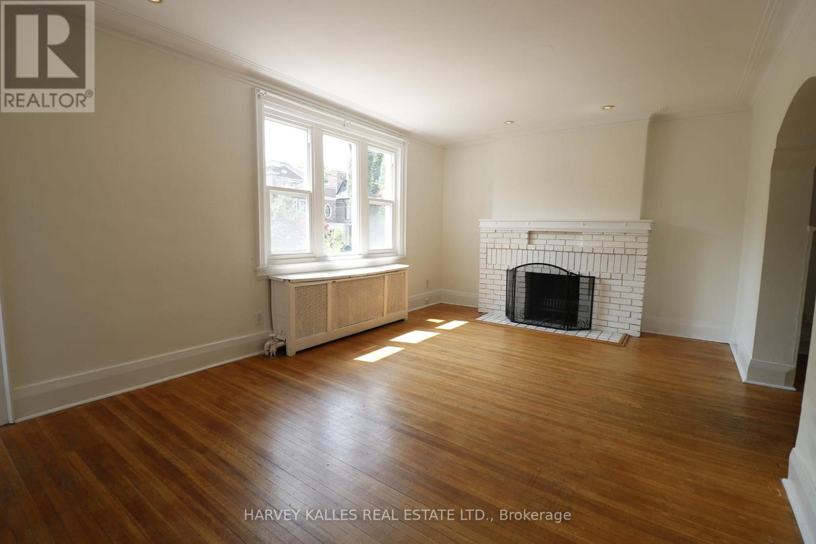 Main - 6 Poplar Plains Crescent, Toronto, Ontario  M4V 1E8 - Photo 5 - C13489014