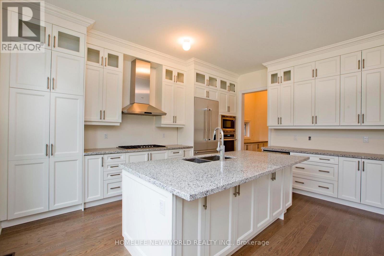 11 Queen Magdalene Place, Toronto (Hillcrest Village), Ontario  M2H 0A6 - Photo 10 - C13489184