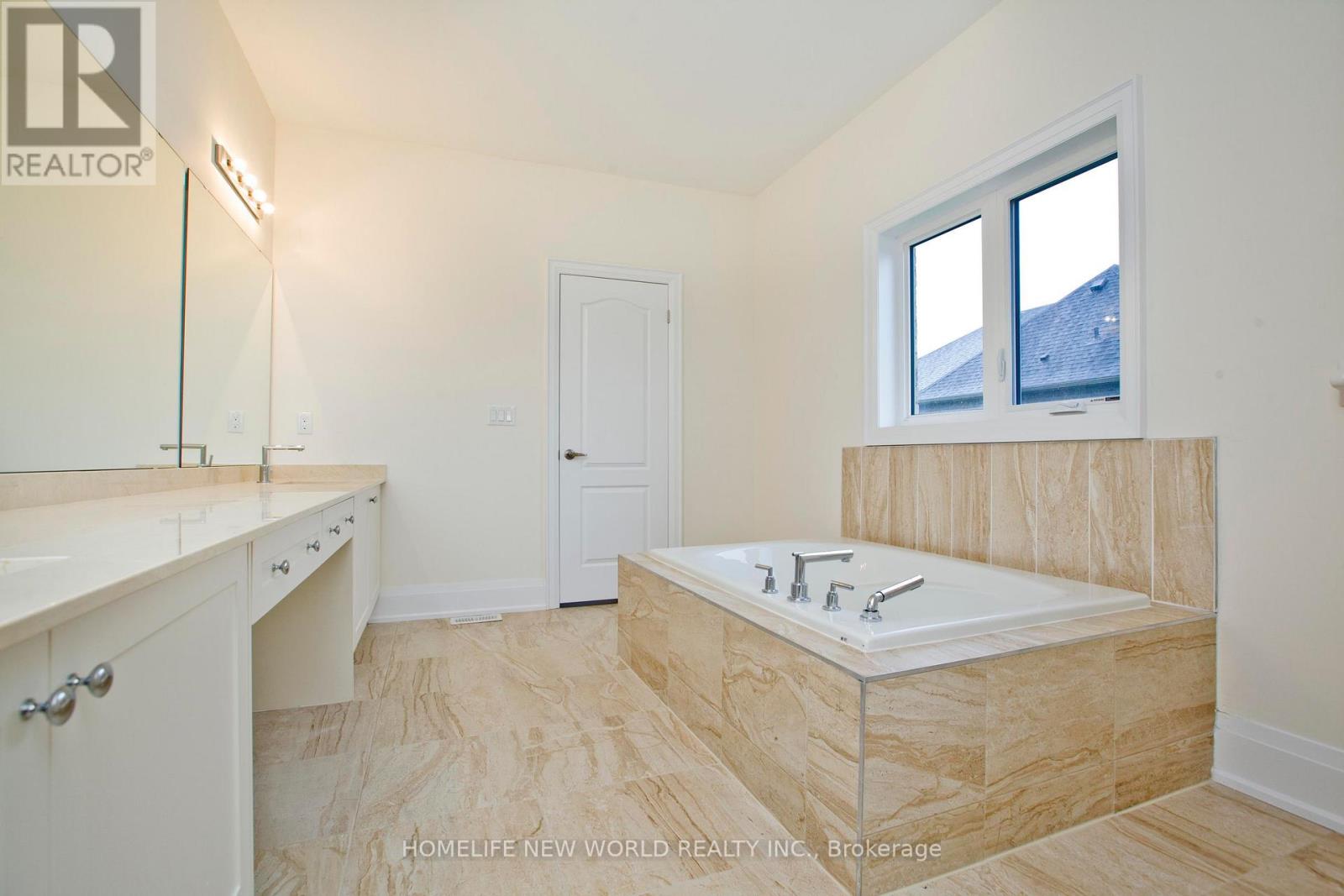 11 Queen Magdalene Place, Toronto (Hillcrest Village), Ontario  M2H 0A6 - Photo 21 - C13489184