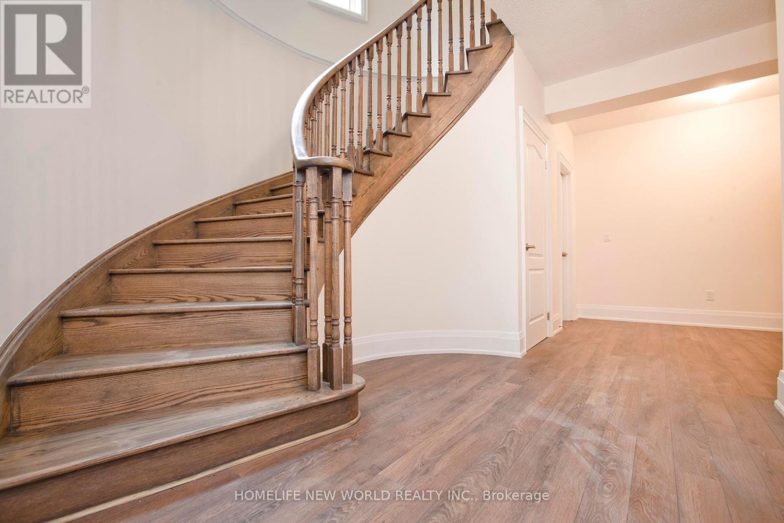 11 Queen Magdalene Place, Toronto (Hillcrest Village), Ontario  M2H 0A6 - Photo 29 - C13489184