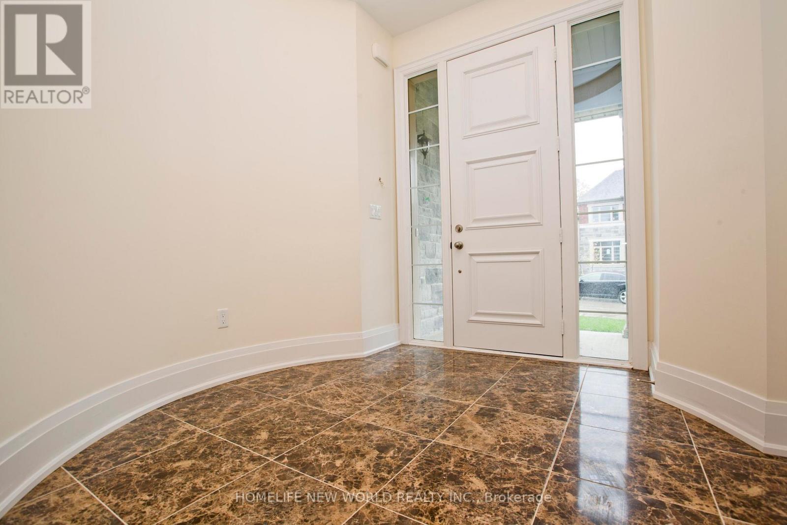 11 Queen Magdalene Place, Toronto (Hillcrest Village), Ontario  M2H 0A6 - Photo 3 - C13489184