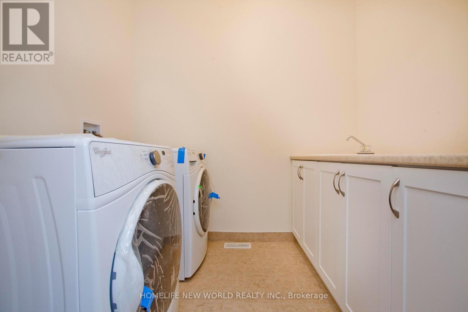 11 Queen Magdalene Place, Toronto (Hillcrest Village), Ontario  M2H 0A6 - Photo 36 - C13489184