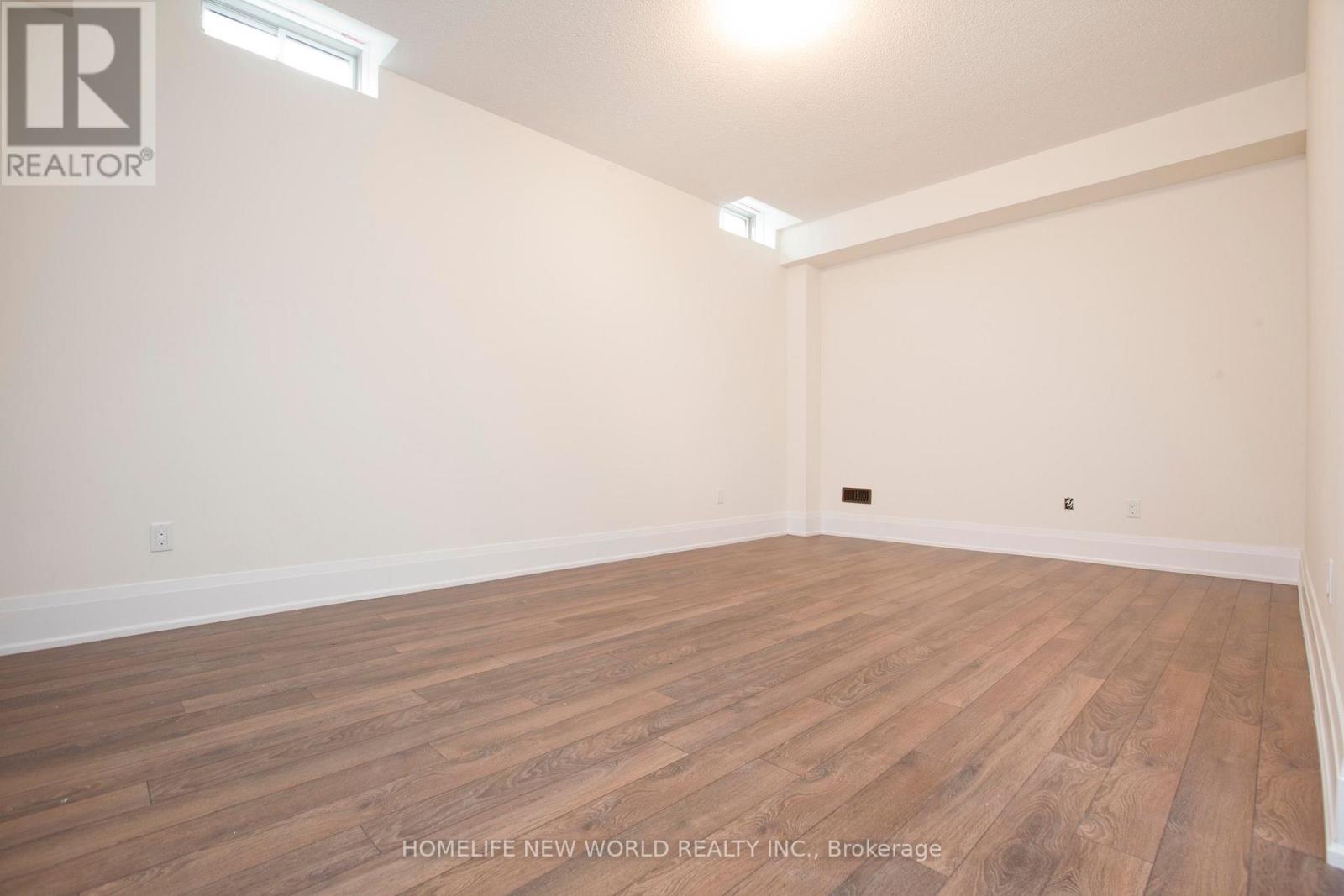 11 Queen Magdalene Place, Toronto (Hillcrest Village), Ontario  M2H 0A6 - Photo 37 - C13489184