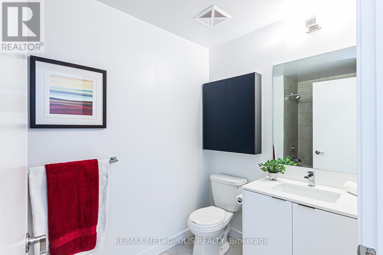 1005 - 8 Tippett Rd, Toronto, Ontario  M3H 0E7 - Photo 5 - C13489222