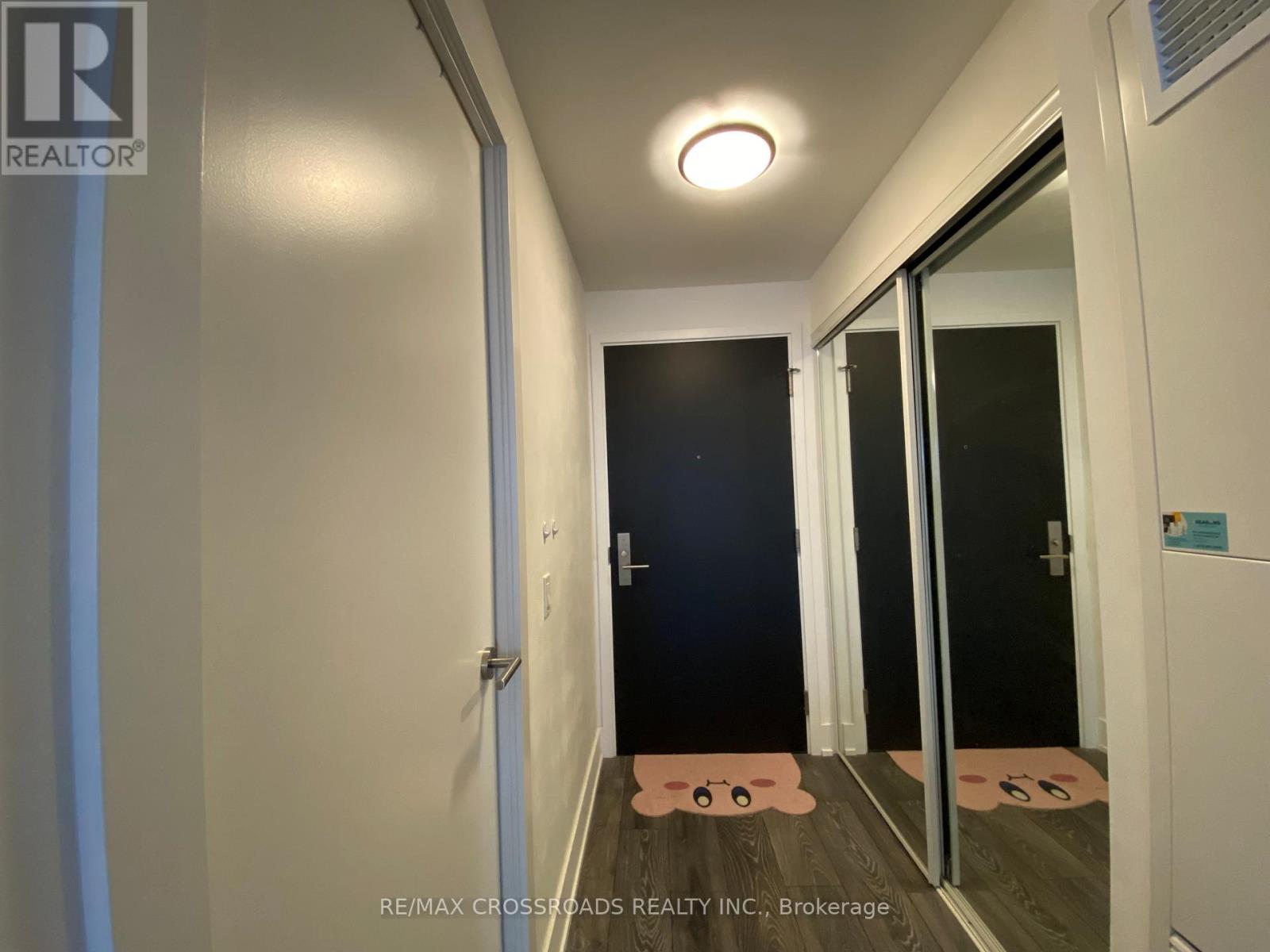 1906 - 403 CHURCH STREET, Toronto, Ontario