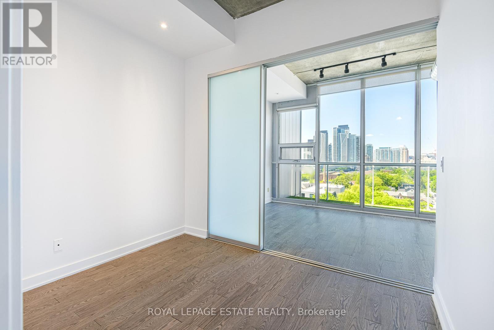1002 - 60 Bathurst Street, Toronto (Niagara), Ontario  M5V 2P4 - Photo 15 - C13489404