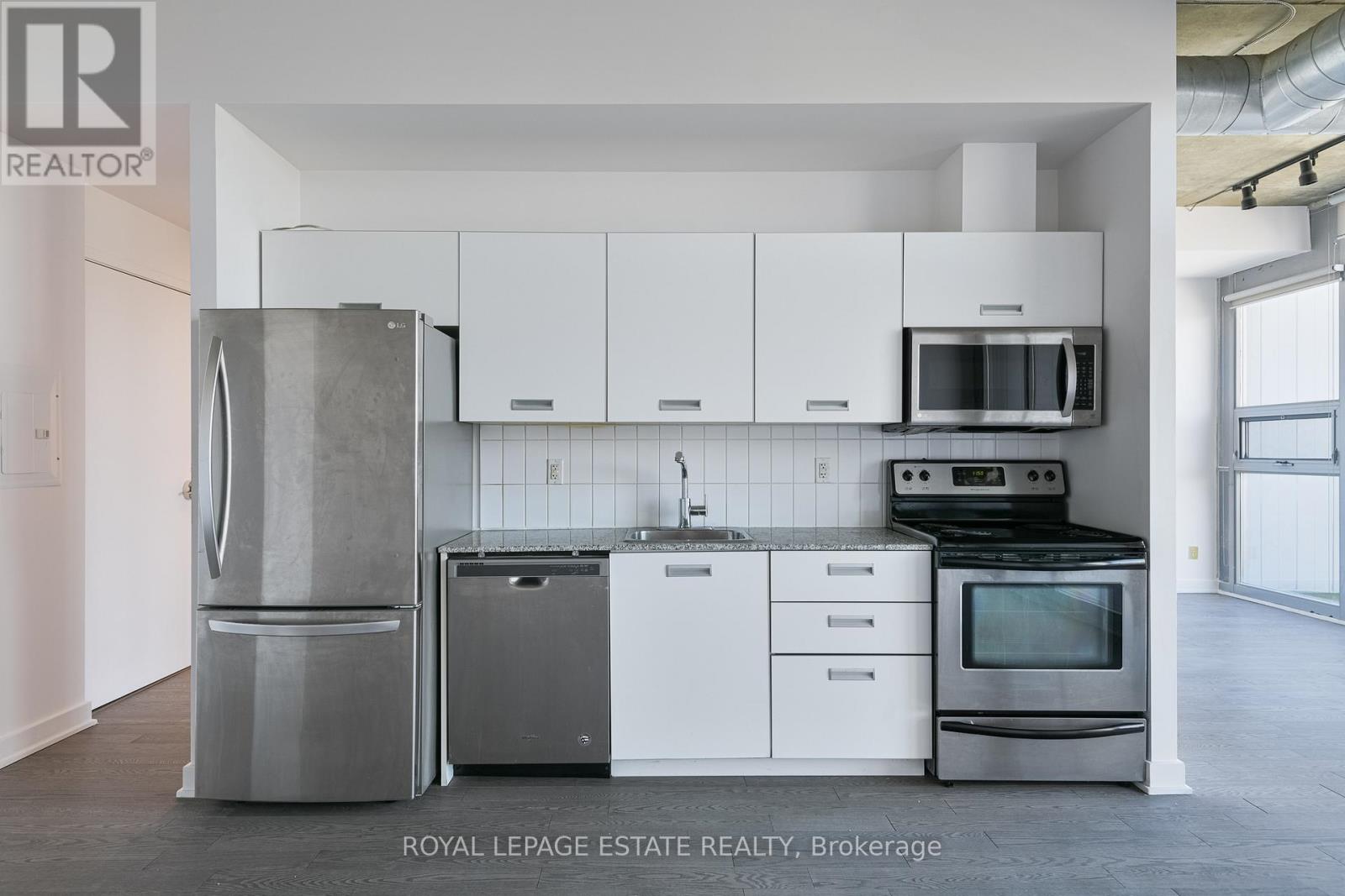1002 - 60 Bathurst Street, Toronto (Niagara), Ontario  M5V 2P4 - Photo 5 - C13489404