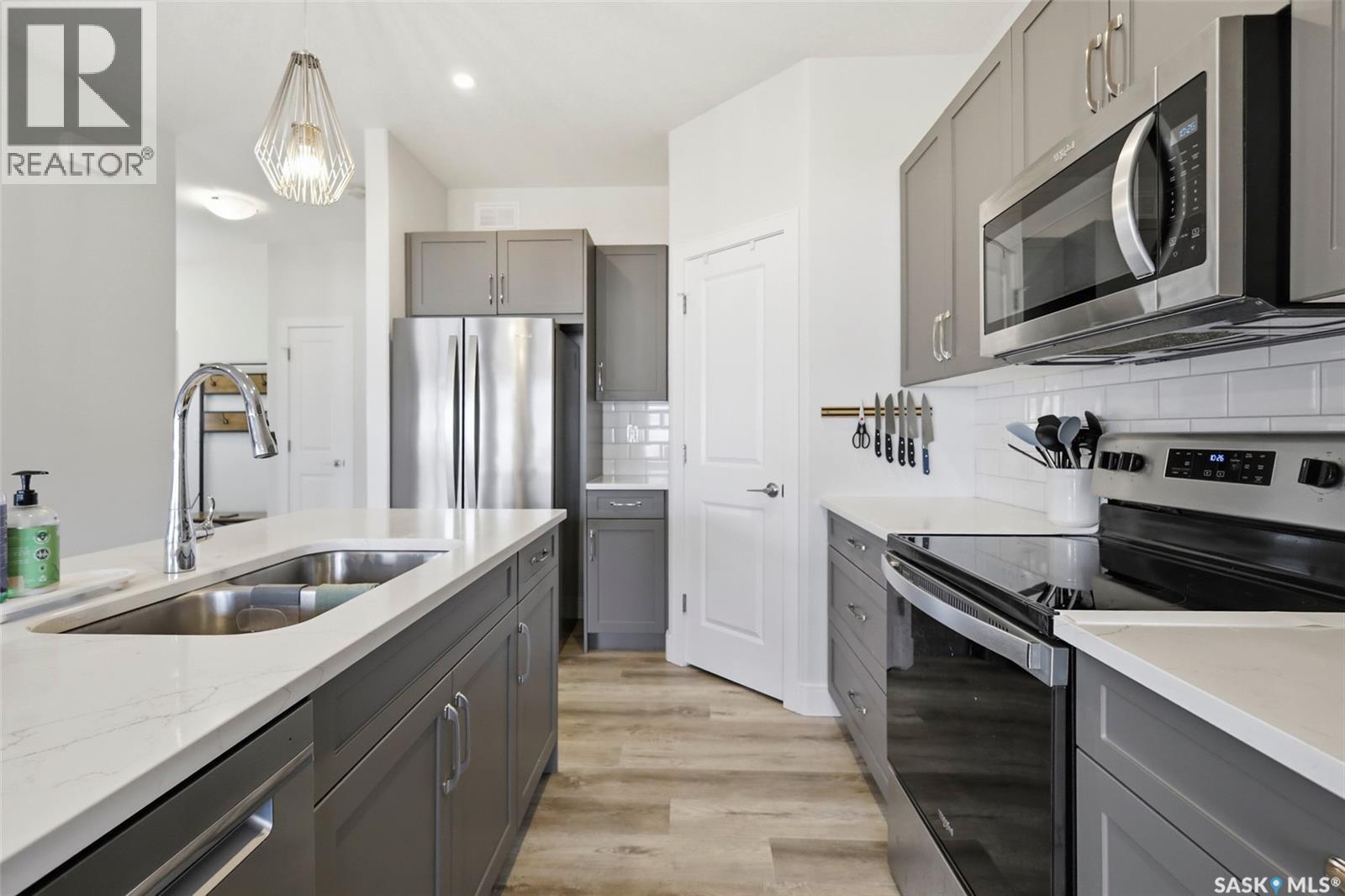 263 Skopik Crescent, Saskatoon, Saskatchewan  S7V 0V6 - Photo 5 - SK040690