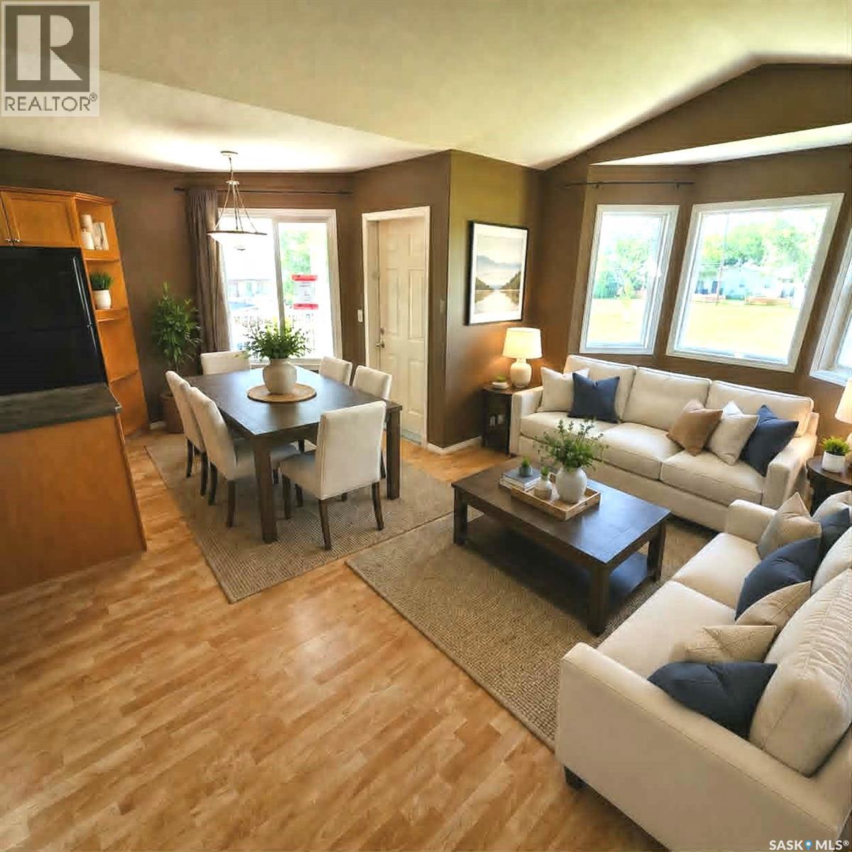 1075 Birchwood Place, Regina, Saskatchewan  S4S 7L1 - Photo 3 - SK040643