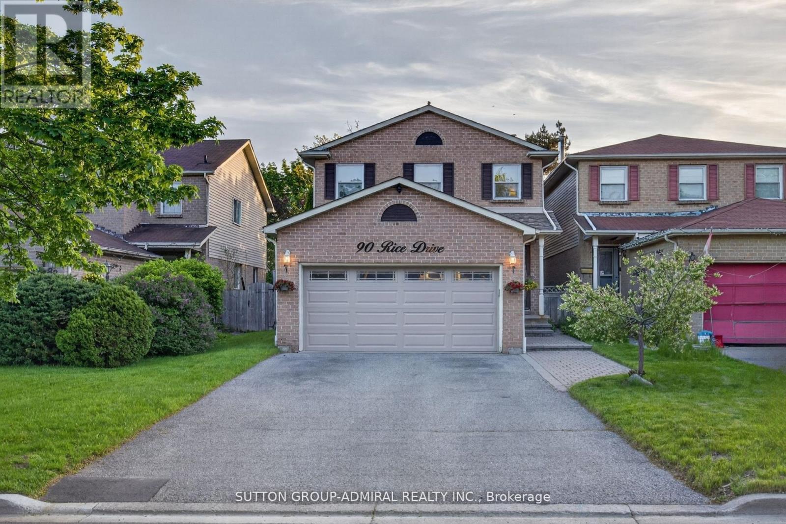 90 Rice Drive, Whitby, Ontario  L1N 7Y3 - Photo 2 - E13487716
