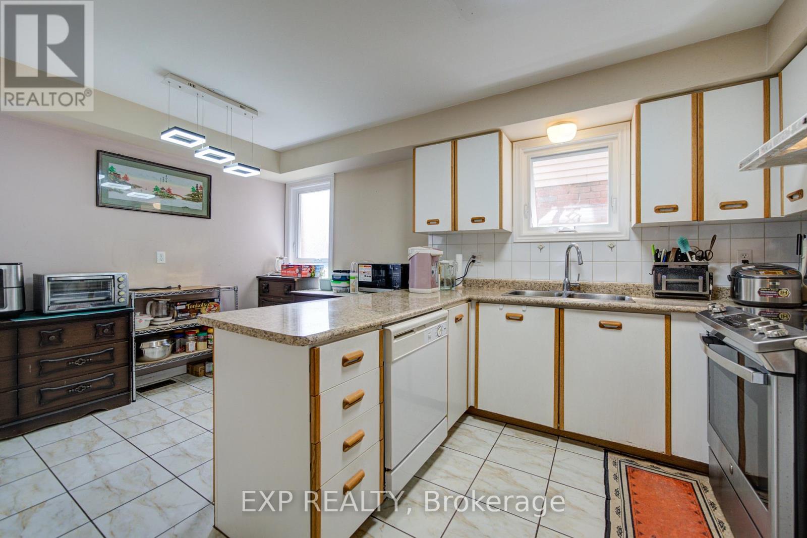 12 Staverton Court, Toronto, Ontario  M1V 5G9 - Photo 20 - E13487744