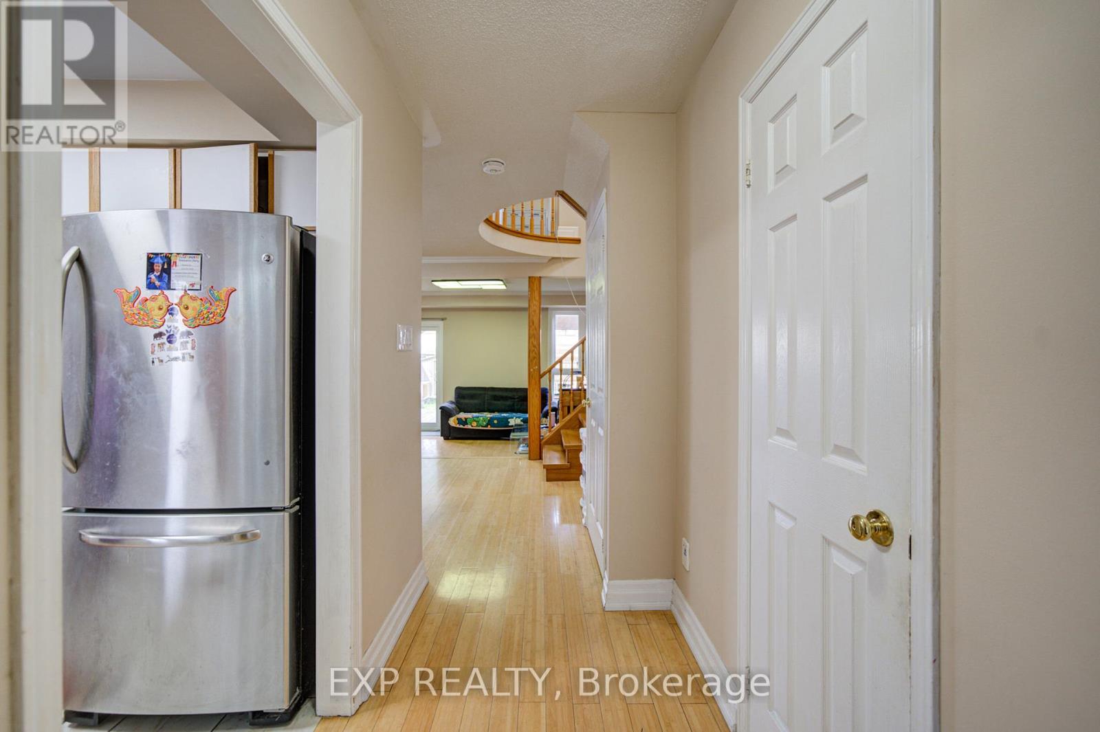 12 Staverton Court, Toronto, Ontario  M1V 5G9 - Photo 5 - E13487744