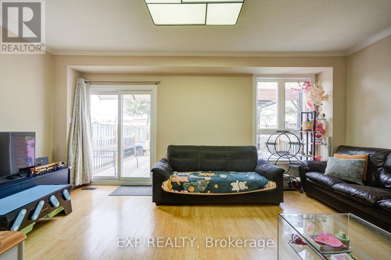 12 Staverton Court, Toronto, Ontario  M1V 5G9 - Photo 6 - E13487744