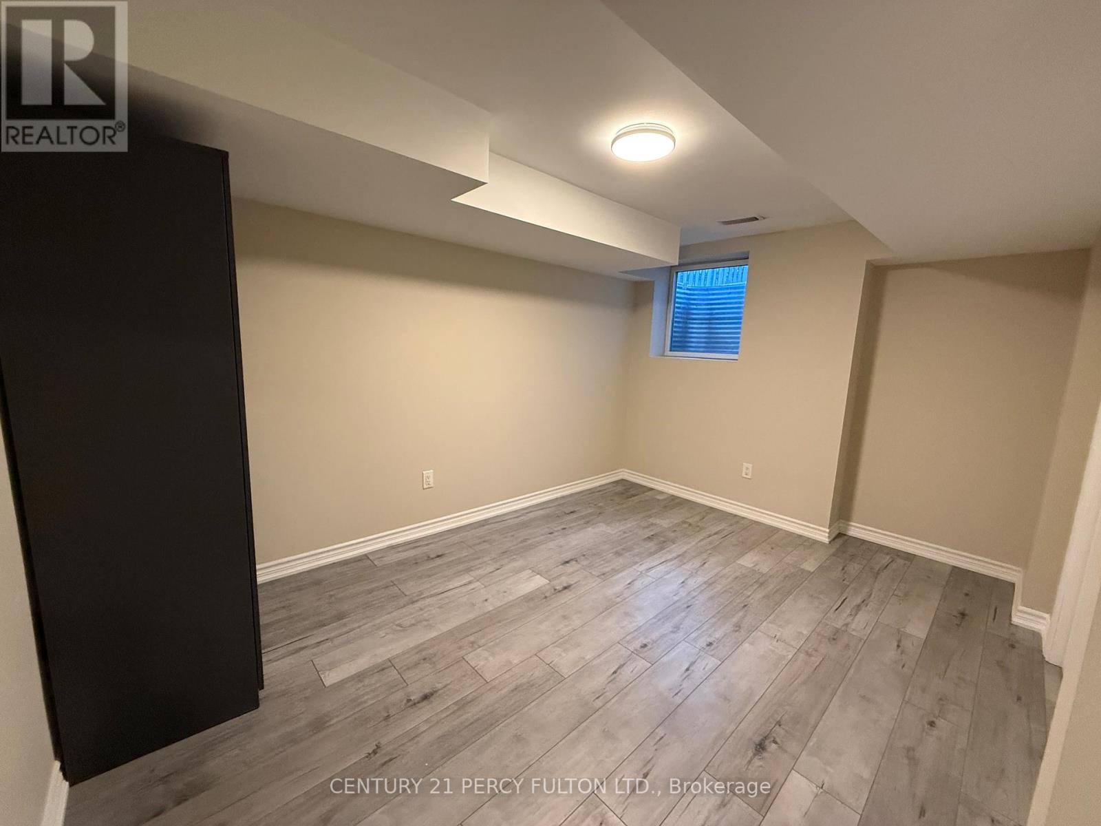 7 Redmond Drive, Ajax, Ontario  L1S 5R7 - Photo 4 - E13487980