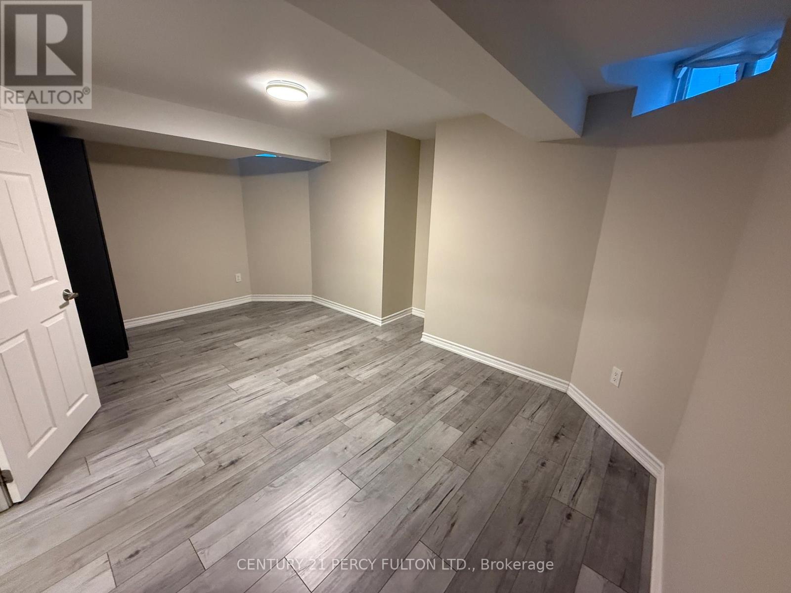 7 Redmond Drive, Ajax, Ontario  L1S 5R7 - Photo 7 - E13487980