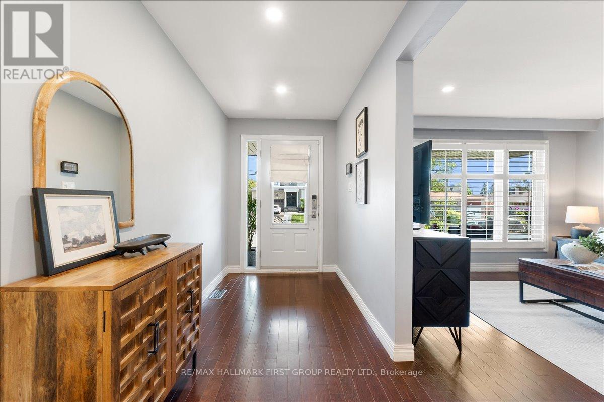 1288 Old Orchard Avenue, Pickering, Ontario  L1W 1G2 - Photo 4 - E13488088