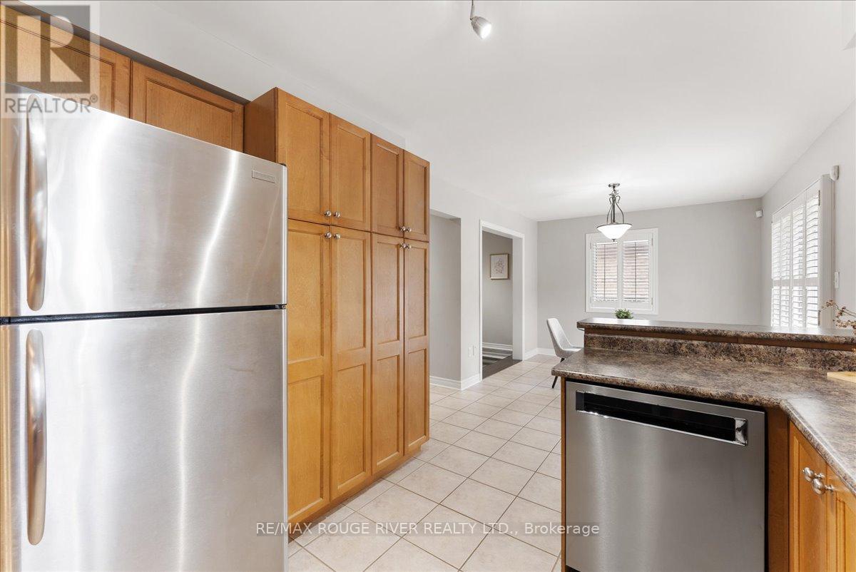53 Bridgid Drive, Whitby, Ontario  L1P 1V7 - Photo 13 - E13488196